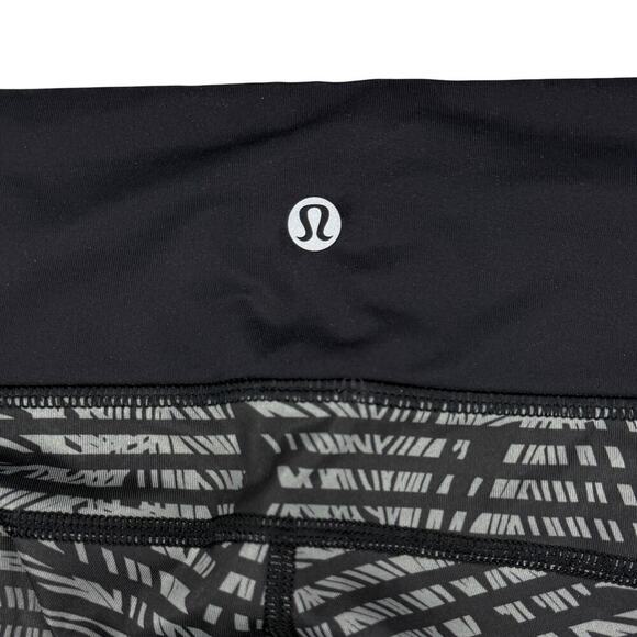 LULULEMON Run: Top Speed Crop Full-On Luxtreme Sz 4 Stripe Play Slate Black - Picture 8 of 9